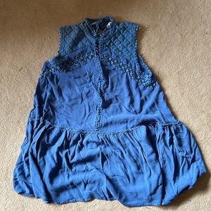 Umgee tunic top sleeveless gray outer seams no Lacey trim